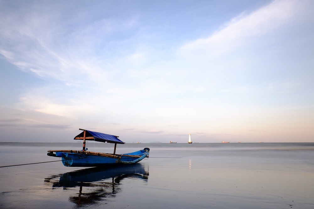Pagi-Pagi di Teluk Penyu·Link: Nikmati Sunset Tanpa Antrean