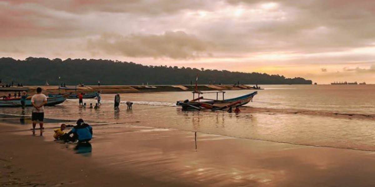 Teluk Penyu·Link: Rahasia Sunset Tanpa Antre di Cilacap