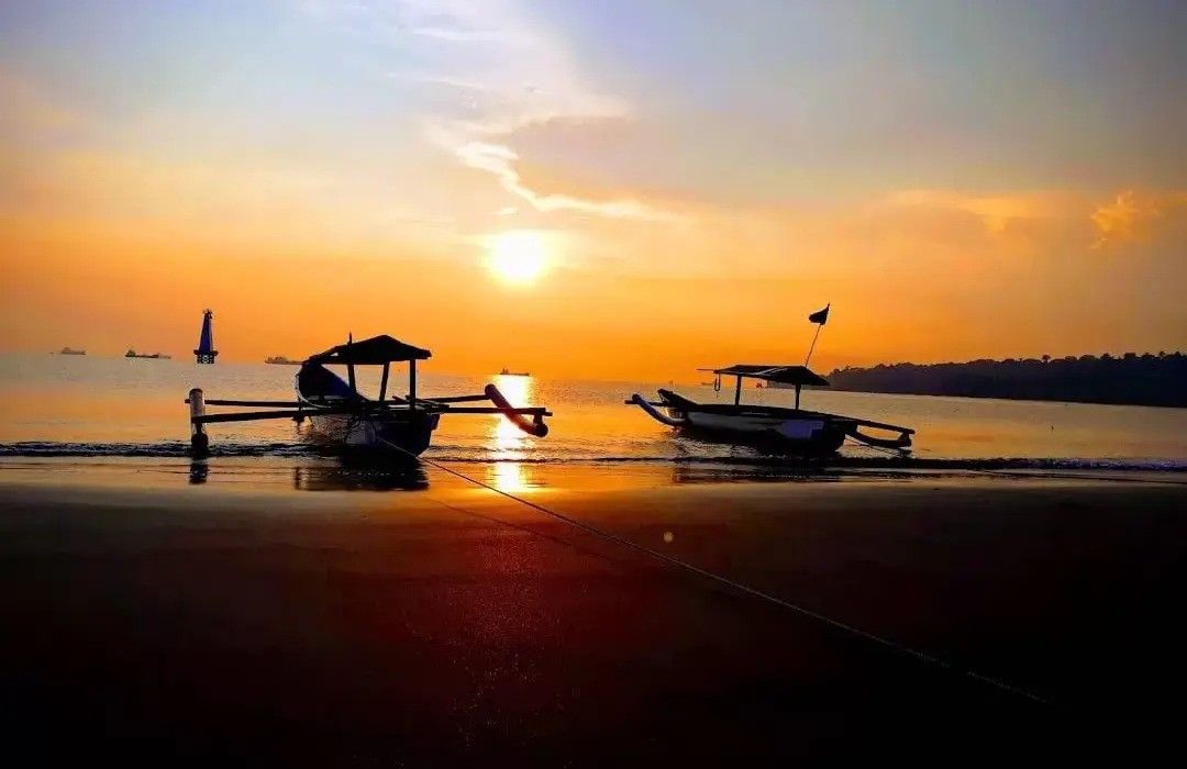 Misteri Sunset Teluk Penyu·Link: Rahasia Cilacap yang Bikin Hati Tenang