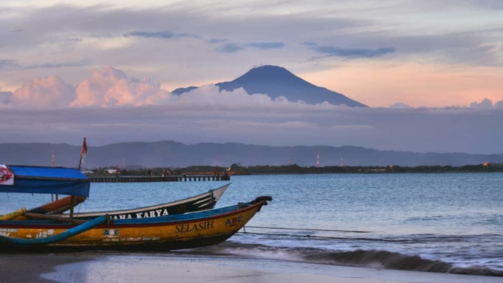 Mengapa Teluk Penyu·Link yang Dikunjungi Jadi Favorit Wisatawan Cilacap?
